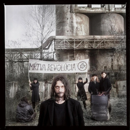 MŔTVA REVOLÚCIA