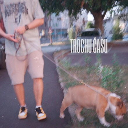 Trochu času