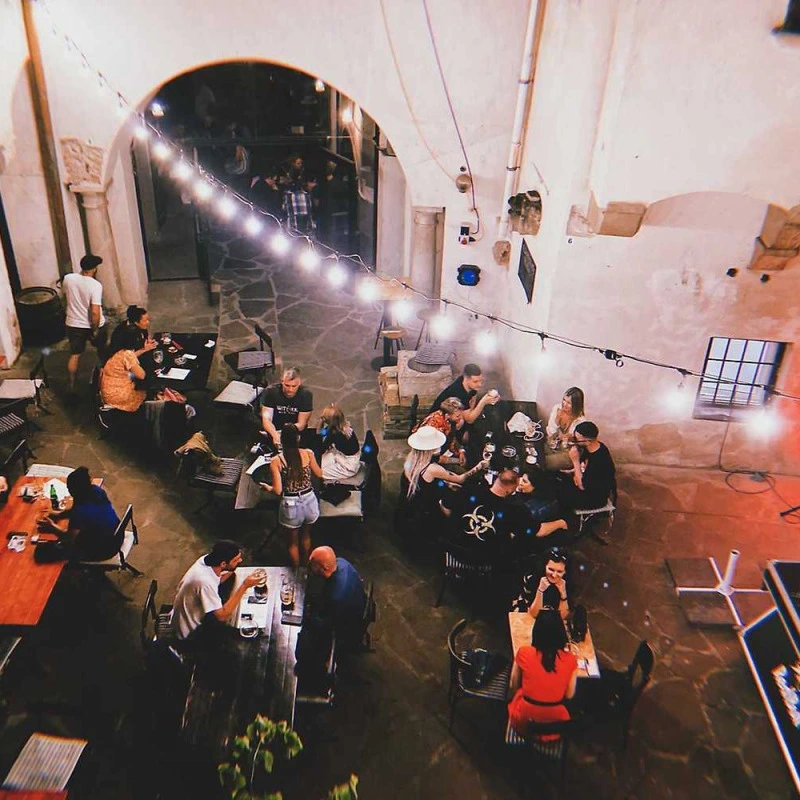 Alchymista pub